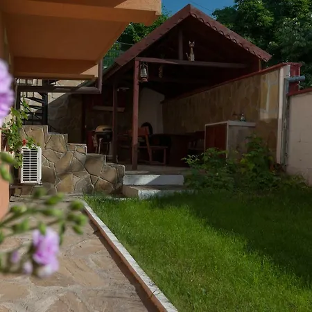 Villa Few Steps From The Pool Apt; Sauna,bbq&playground Varna
