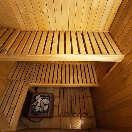 Few Steps From The Pool Apt; Sauna,bbq&playground *