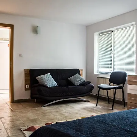 Few Steps From The Pool Apt; Sauna,bbq&playground *