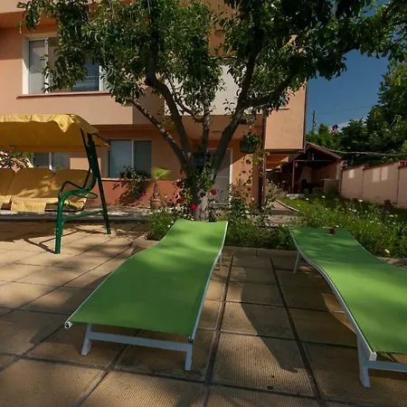 Few Steps From The Pool Apt; Sauna,bbq&playground Villa *